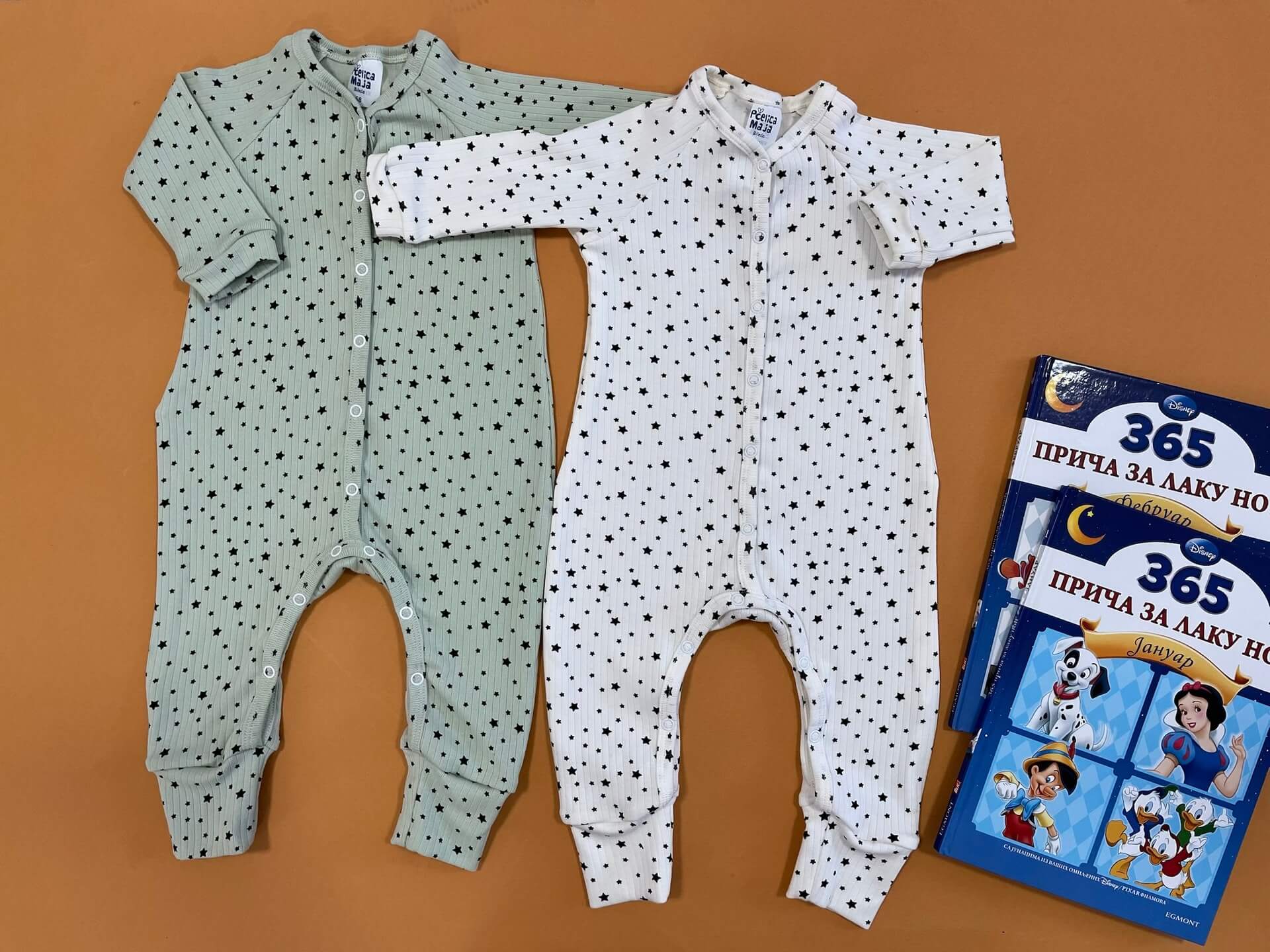 Jednodjelna pidžama za bebe – 100% pamuk sa zvjezdicama (dugi rukav)